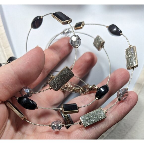 Y2K Layered Floating Glitter Necklace Black And Silver Tone - Picture 3 of 6